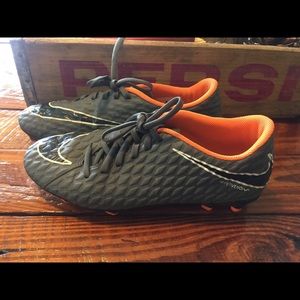 Nike Soccer Cleats -  Sz. 8